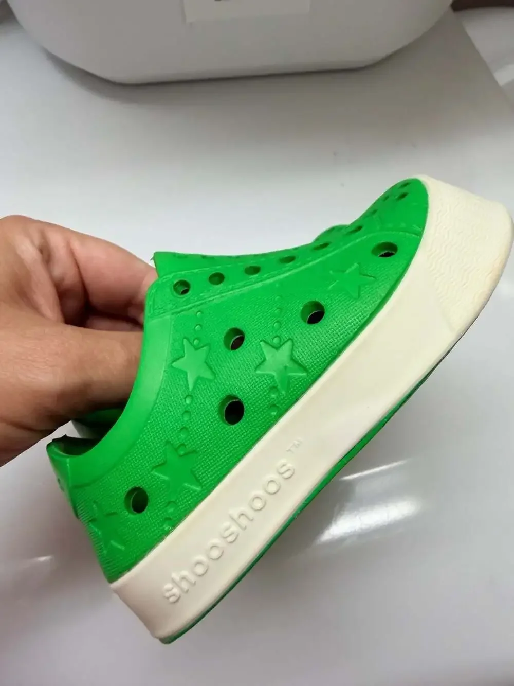 Shooshoos Green Rubber Water Shoes Slip-On Sneakers Toddler Size UK 4 US 5 EU 20